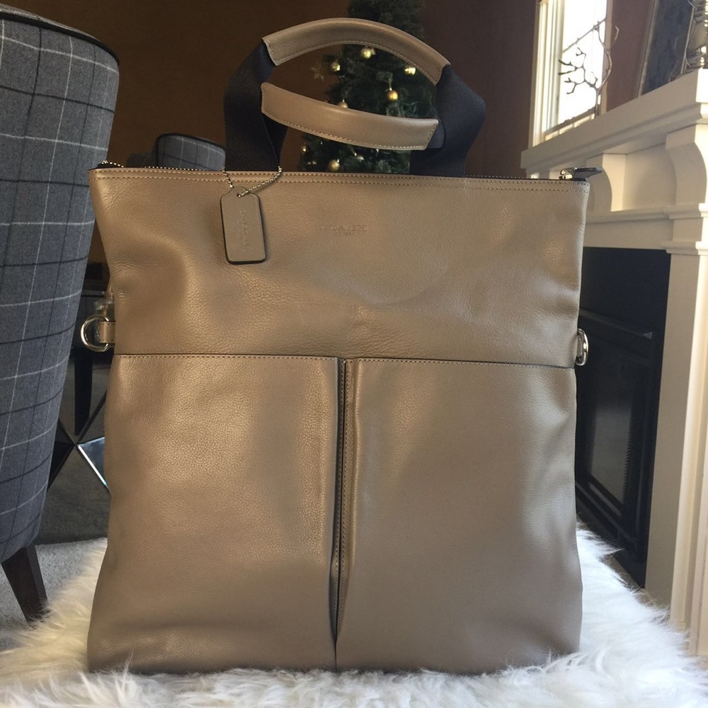 NWT COACH MENS CHARLES FOLDOVER TOTE IN SPORT CALF LEATHERCOACH FOG GREY